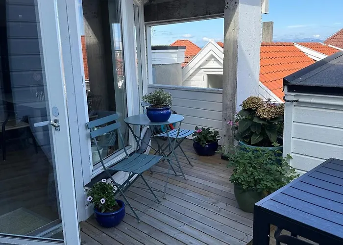 Apartment With Roof Terrace In *
